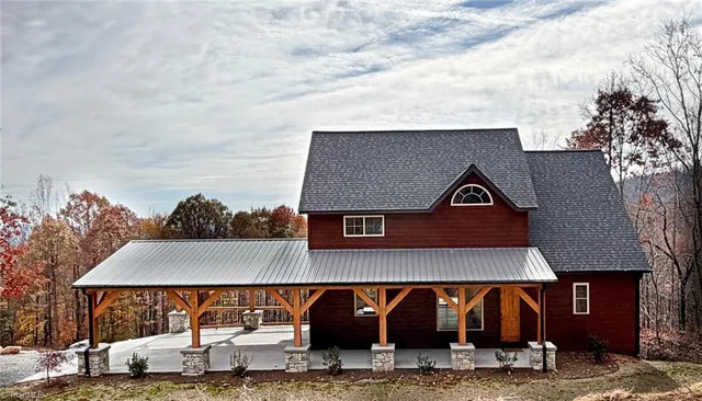 $749,000 | 638 Falcon Ridge Drive, Moravian Falls, NC 28654