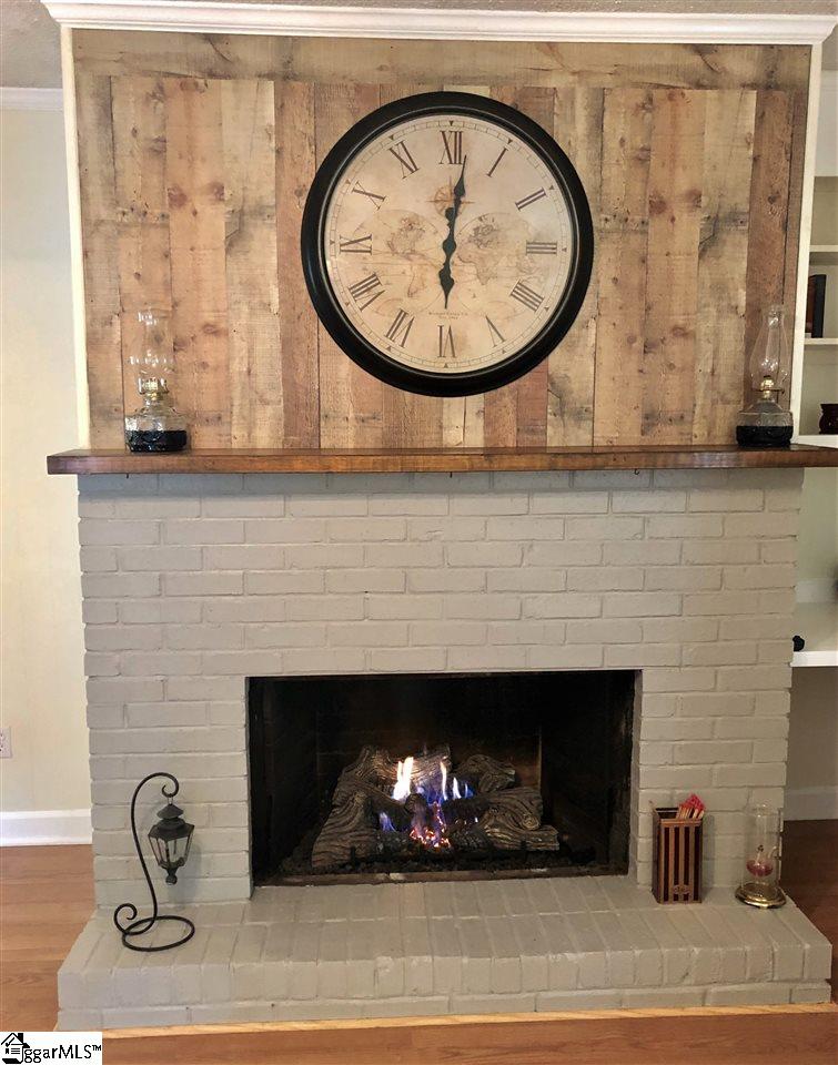 401 Timberlane Road Greer, SC 29651 - Photo 3 of 22 Gallery Image 3