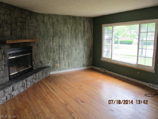 360 Skyview Road Old Brooklyn, OH 44109 - Photo 4 of 10