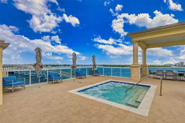 $6,000 | 2640 Lake Shore Drive, Unit 2211, Riviera Beach, FL 33404