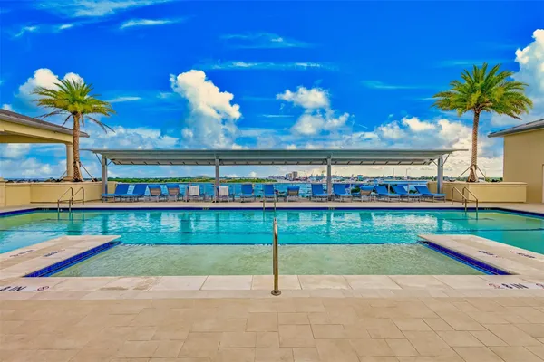 $6,000 | 2640 Lake Shore Drive, Unit 2211, Riviera Beach, FL 33404