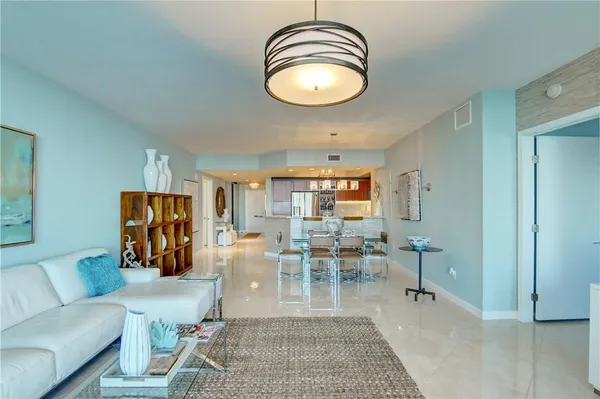 $6,000 | 2640 Lake Shore Drive, Unit 2211, Riviera Beach, FL 33404