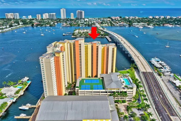 $6,000 | 2640 Lake Shore Drive, Unit 2211, Riviera Beach, FL 33404