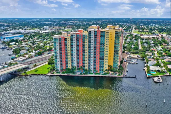 $6,000 | 2640 Lake Shore Drive, Unit 2211, Riviera Beach, FL 33404