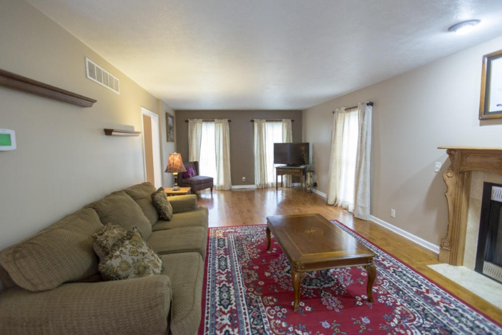 1717 Harrah Road Niles, MI 49120 - Photo 18 of 73 Living Room