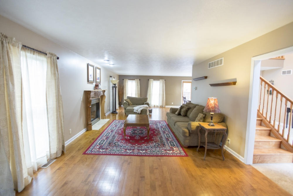 1717 Harrah Road Niles, MI 49120 - Photo 19 of 73 Living Room