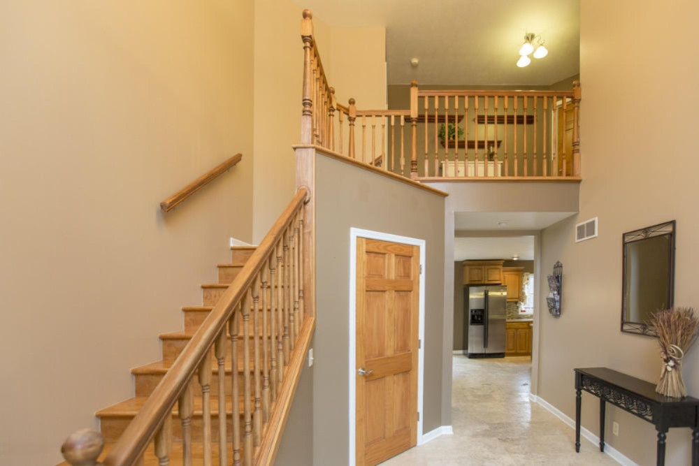 1717 Harrah Road Niles, MI 49120 - Photo 7 of 73 Foyer