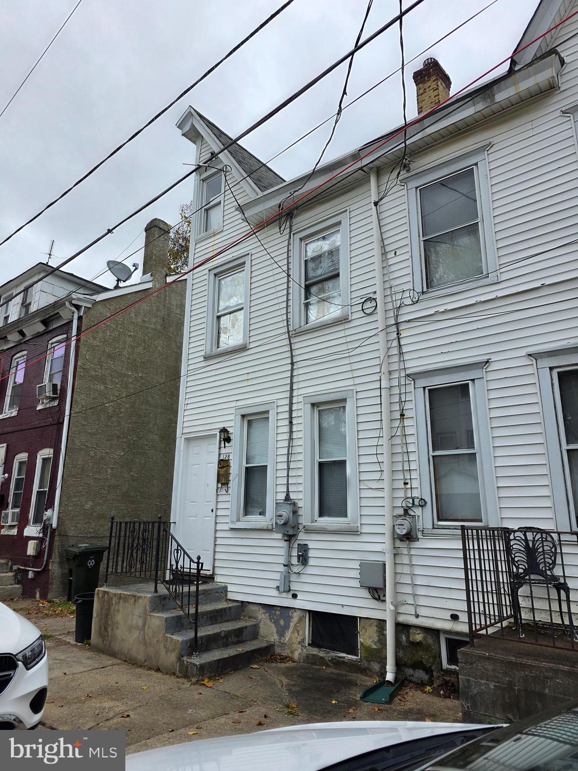 128 Exton Avenue Trenton, NJ 08618 - Photo 2 of 19