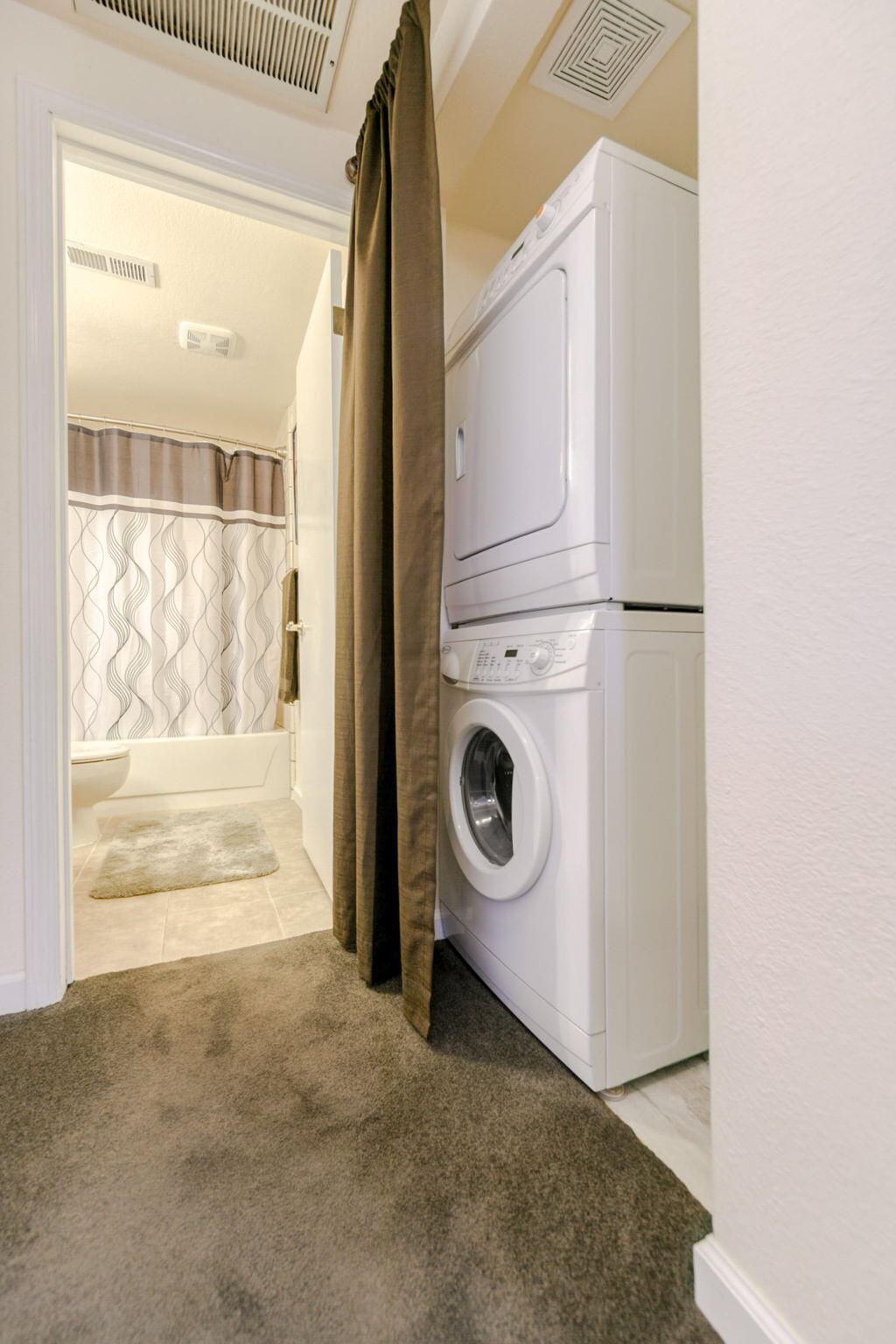 426 Ridgecrest Trail, Unit 125 Redding, CA 96003 - Photo 13 of 56 Laundry Area