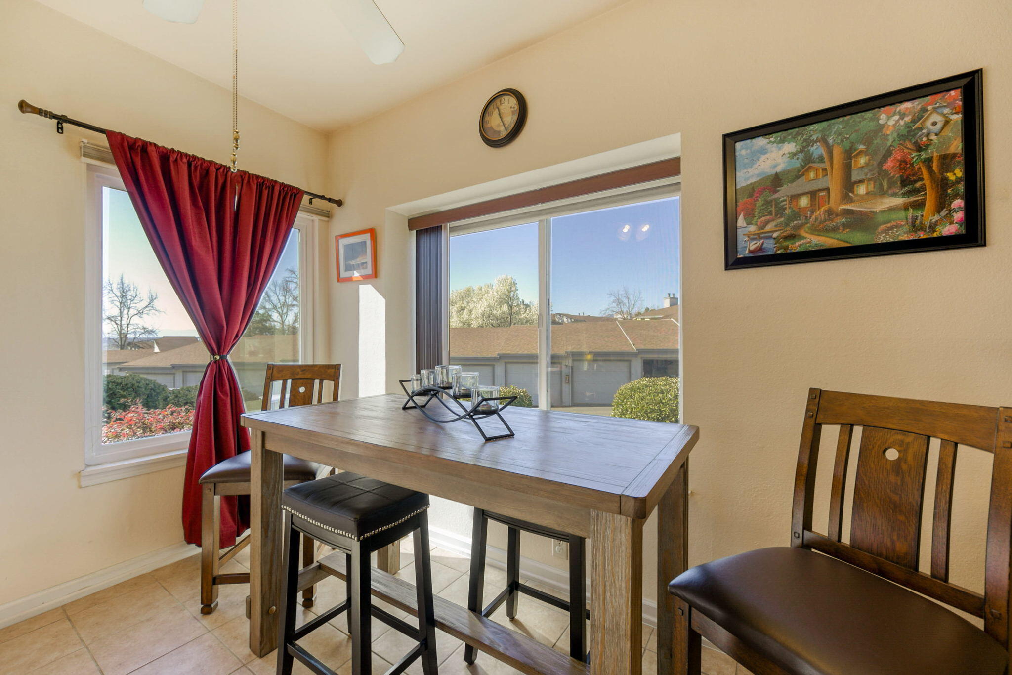 426 Ridgecrest Trail, Unit 125 Redding, CA 96003 - Photo 33 of 56 Dining Area