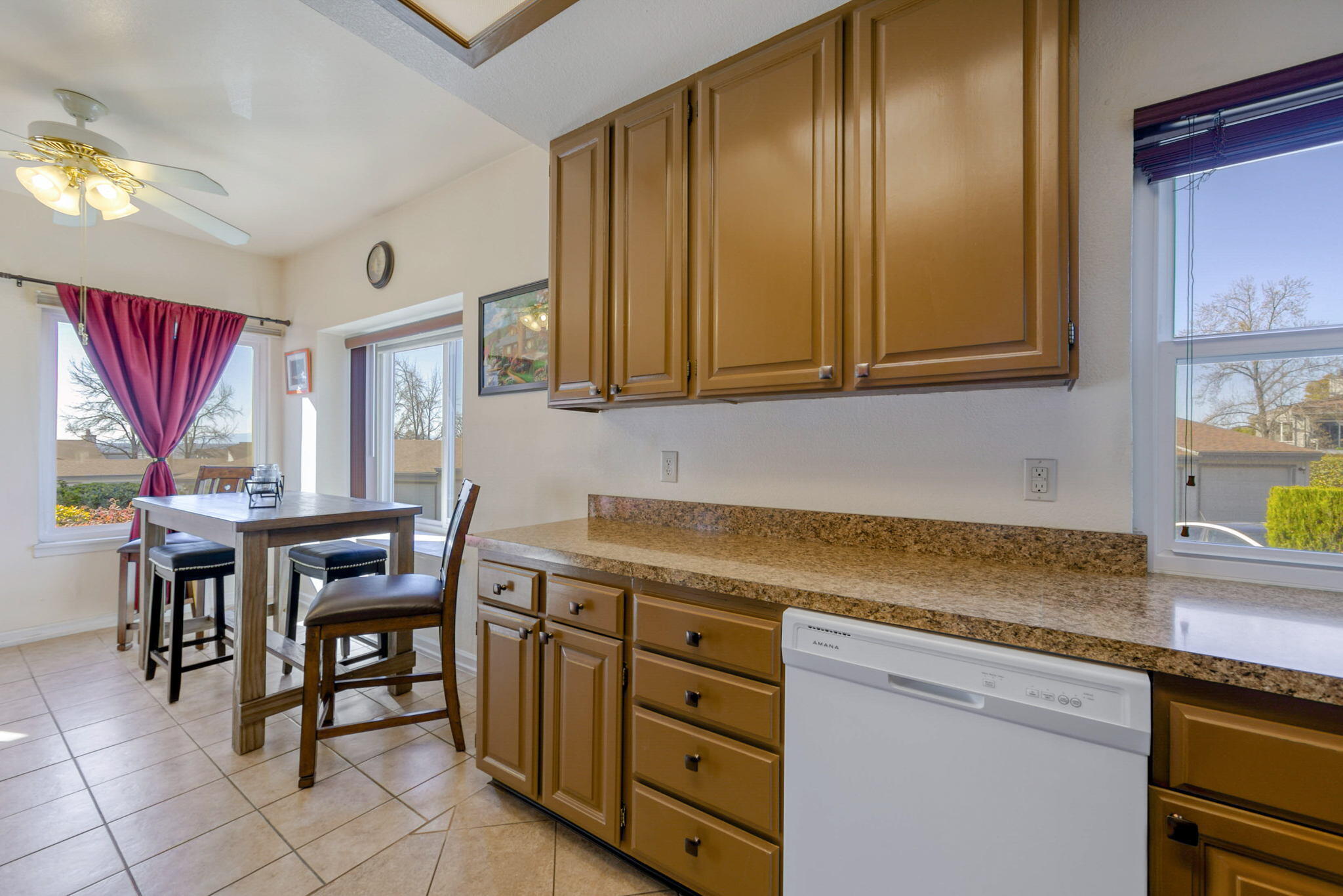 426 Ridgecrest Trail, Unit 125 Redding, CA 96003 - Photo 34 of 56 Updated Kitchen