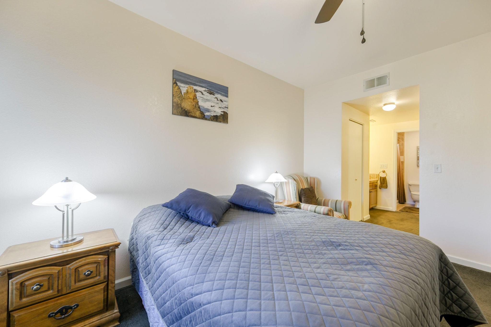 426 Ridgecrest Trail, Unit 125 Redding, CA 96003 - Photo 38 of 56 Owner's Suite