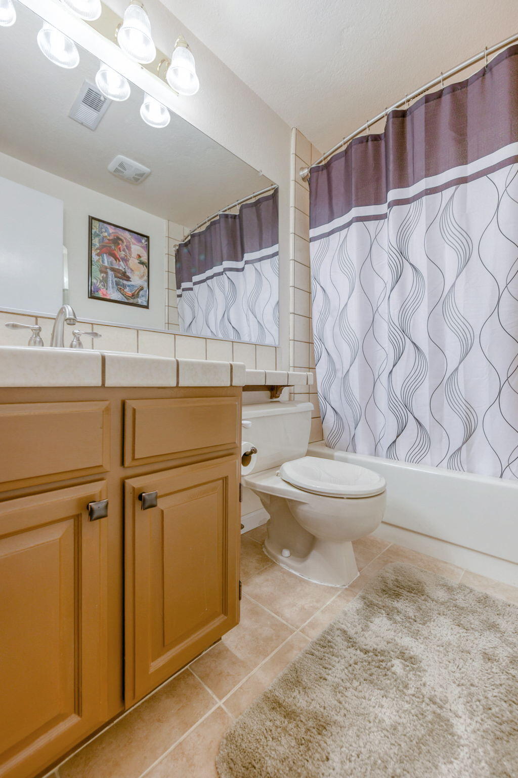 426 Ridgecrest Trail, Unit 125 Redding, CA 96003 - Photo 47 of 56 Hall Bathroom