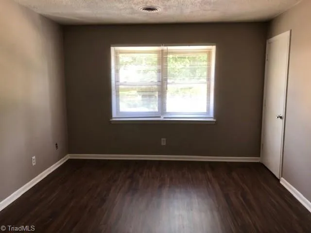 $825 | 407 Sykes Avenue, Unit D, Greensboro, NC 27405