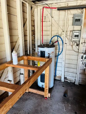 $79,000 | 106 North Pear Street, Rockdale, TX 76567