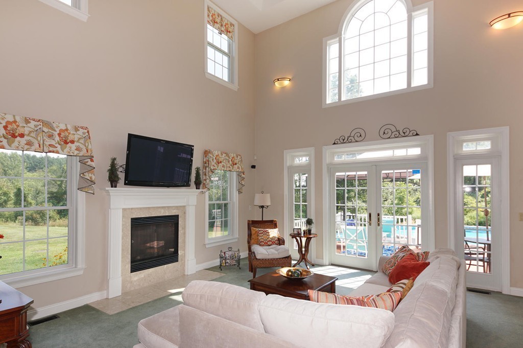246 Chace Hill Road Lancaster, MA 01523 - Photo 5 of 30 Gallery Image 5