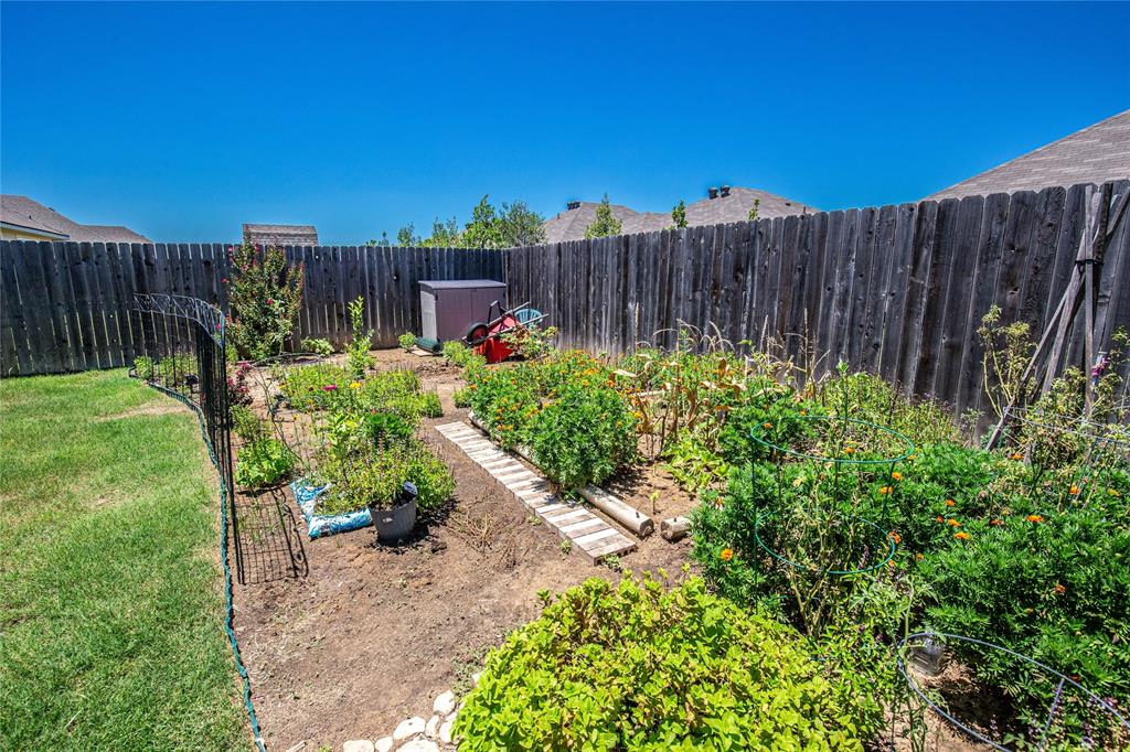 4028 Bravo Ranch Road Waco, TX 76705 - Photo 16 of 19 a view of a garden