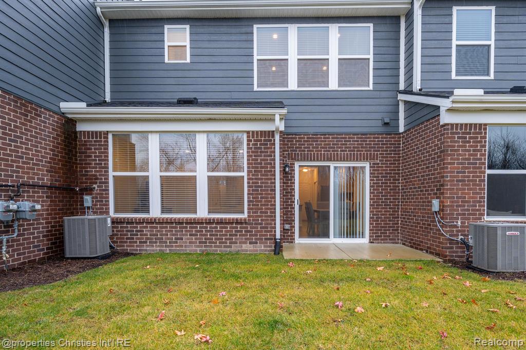 43580 Prospect Lane Novi, MI 48375 - Photo 25 of 27
