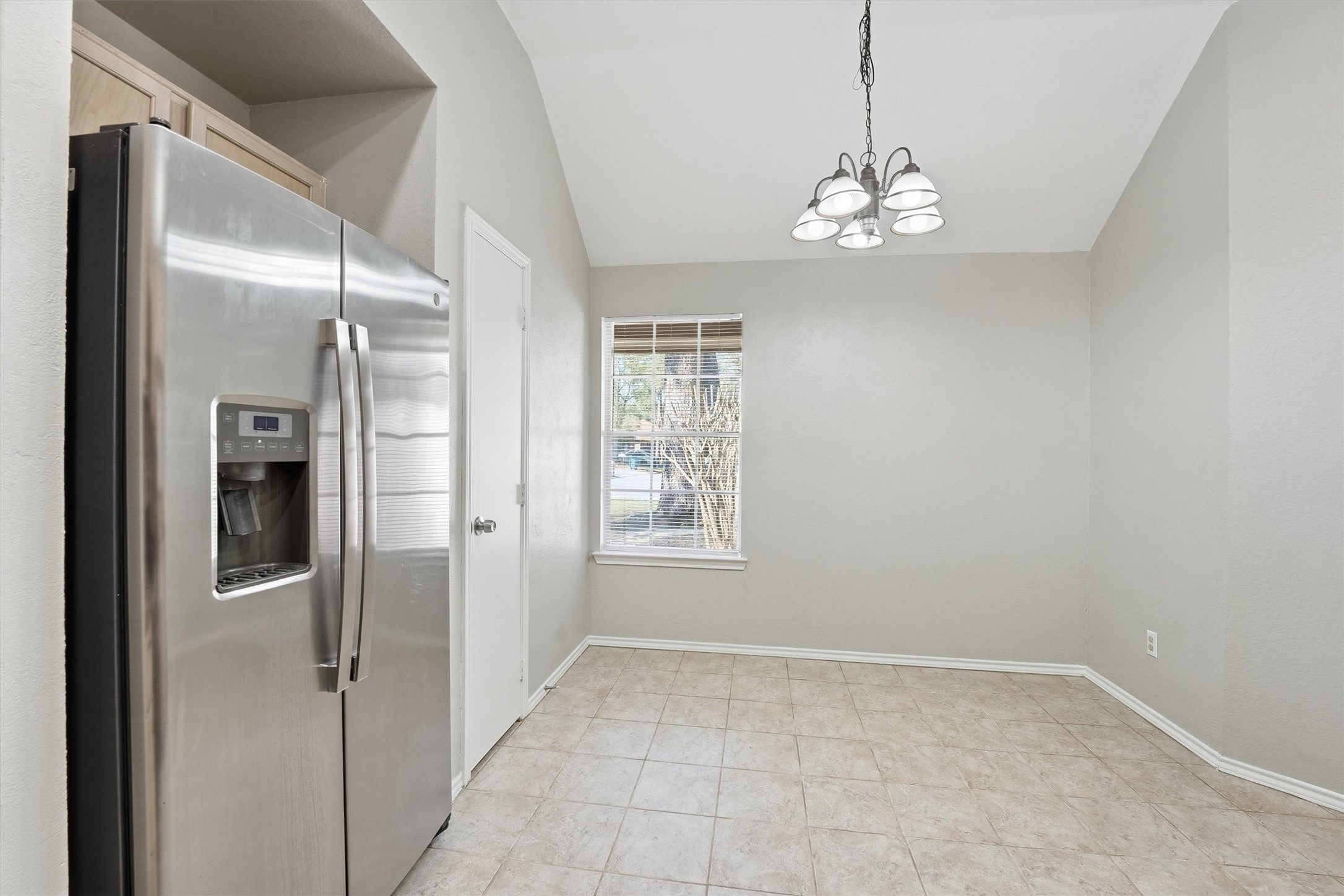 2618 Heather Knoll Drive Spring, TX 77373 - Photo 16 of 32 a view of an empty room with a window