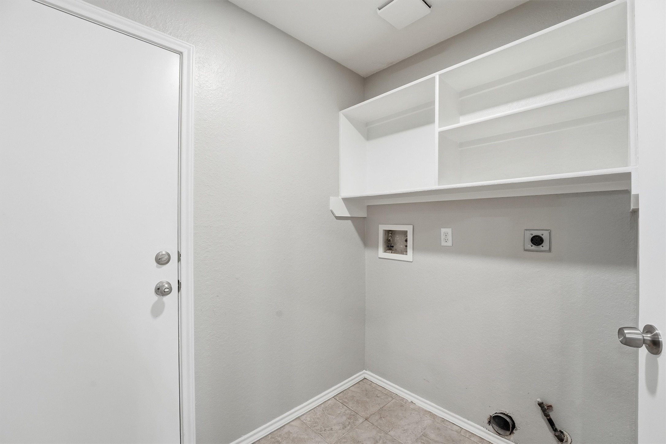 2618 Heather Knoll Drive Spring, TX 77373 - Photo 17 of 32 a view of utility room