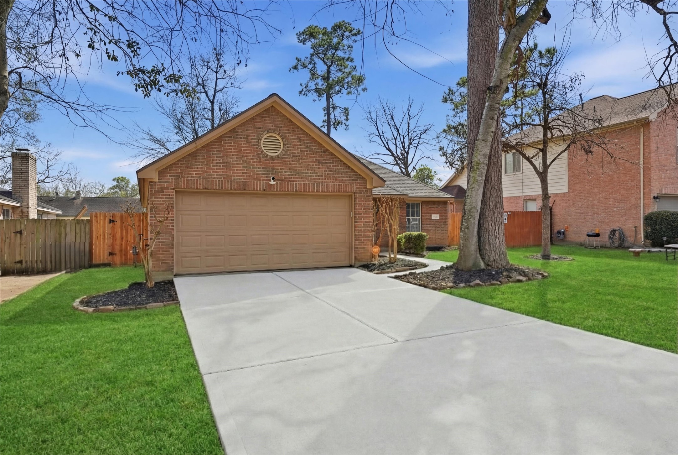 2618 Heather Knoll Drive Spring, TX 77373 - Photo 3 of 32 a front view of a house with garden