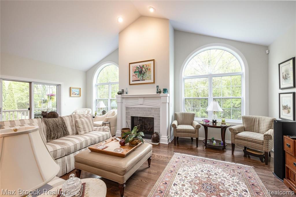 2449 Winding Brook Court Rochester Hills, MI 48309 - Photo 8 of 24