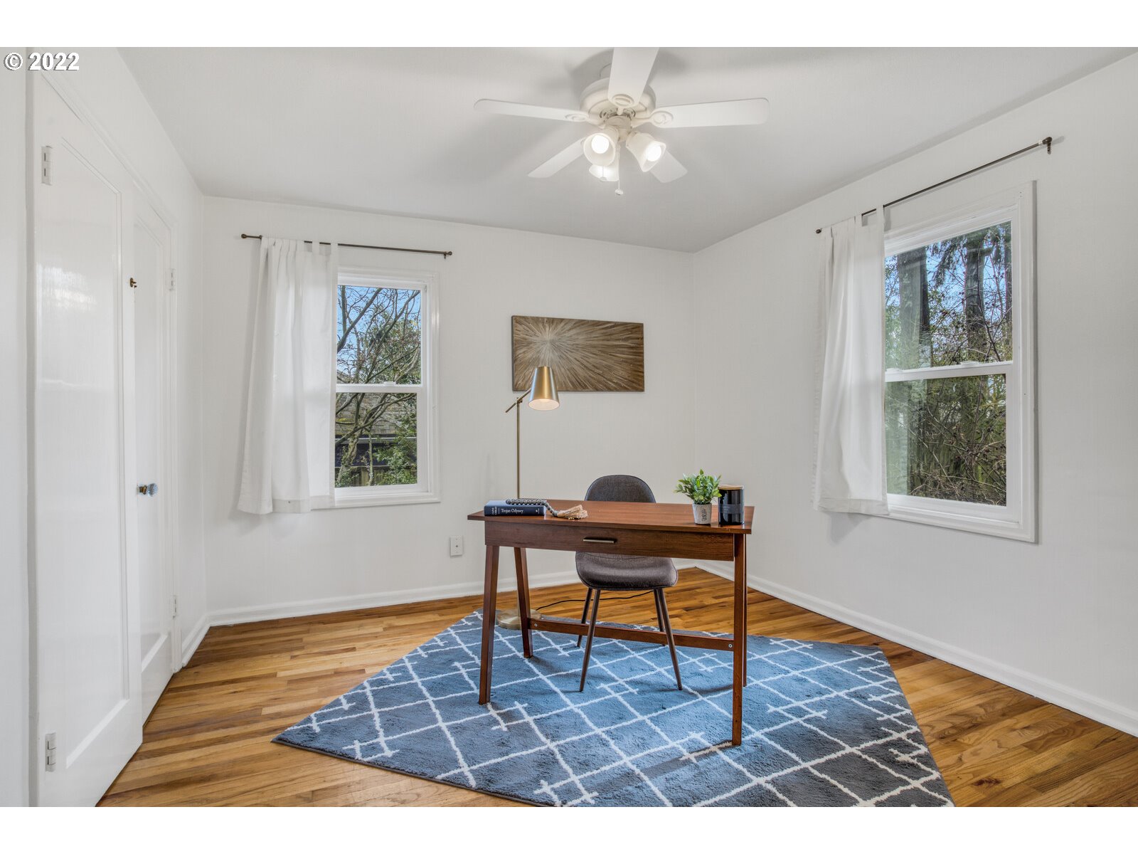 3330 Southwest Primrose Street Portland, OR 97219 - Photo 12 of 26 a living room with furniture and a window