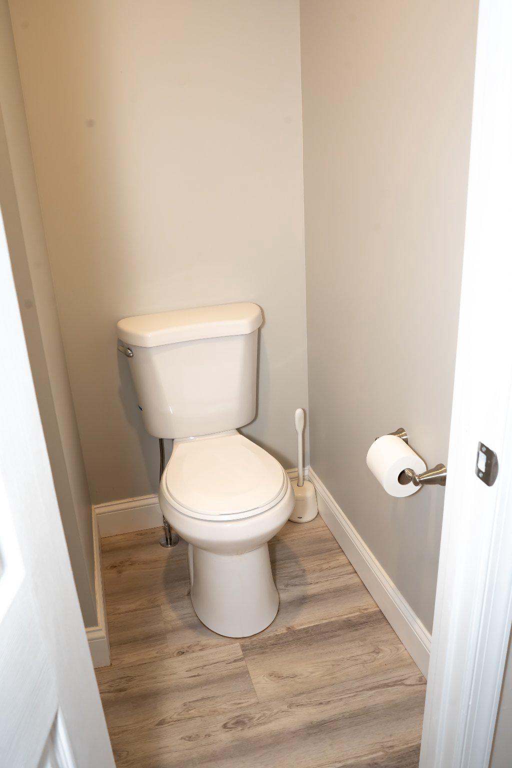 753 East 25th Street Chester, PA 19013 - Photo 13 of 47 Water closet. Most alike homes don't have.