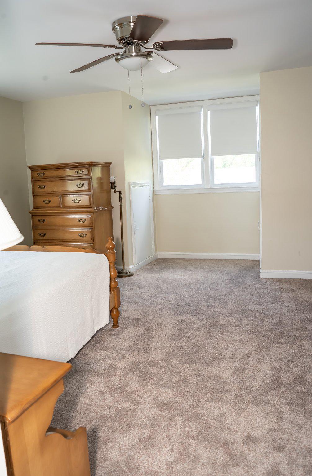 753 East 25th Street Chester, PA 19013 - Photo 26 of 47 Ceiling fan, plush carpeted bedroom.