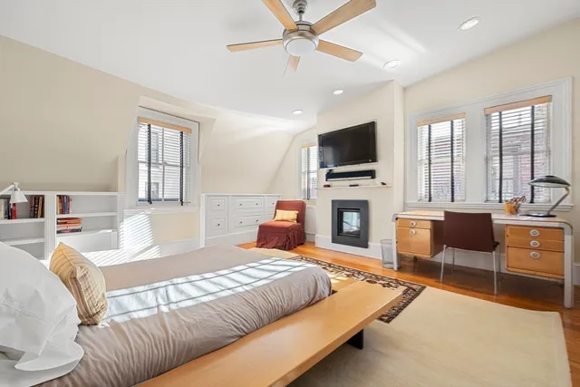 $25,000 | 54 Union Park, Boston, MA 02116