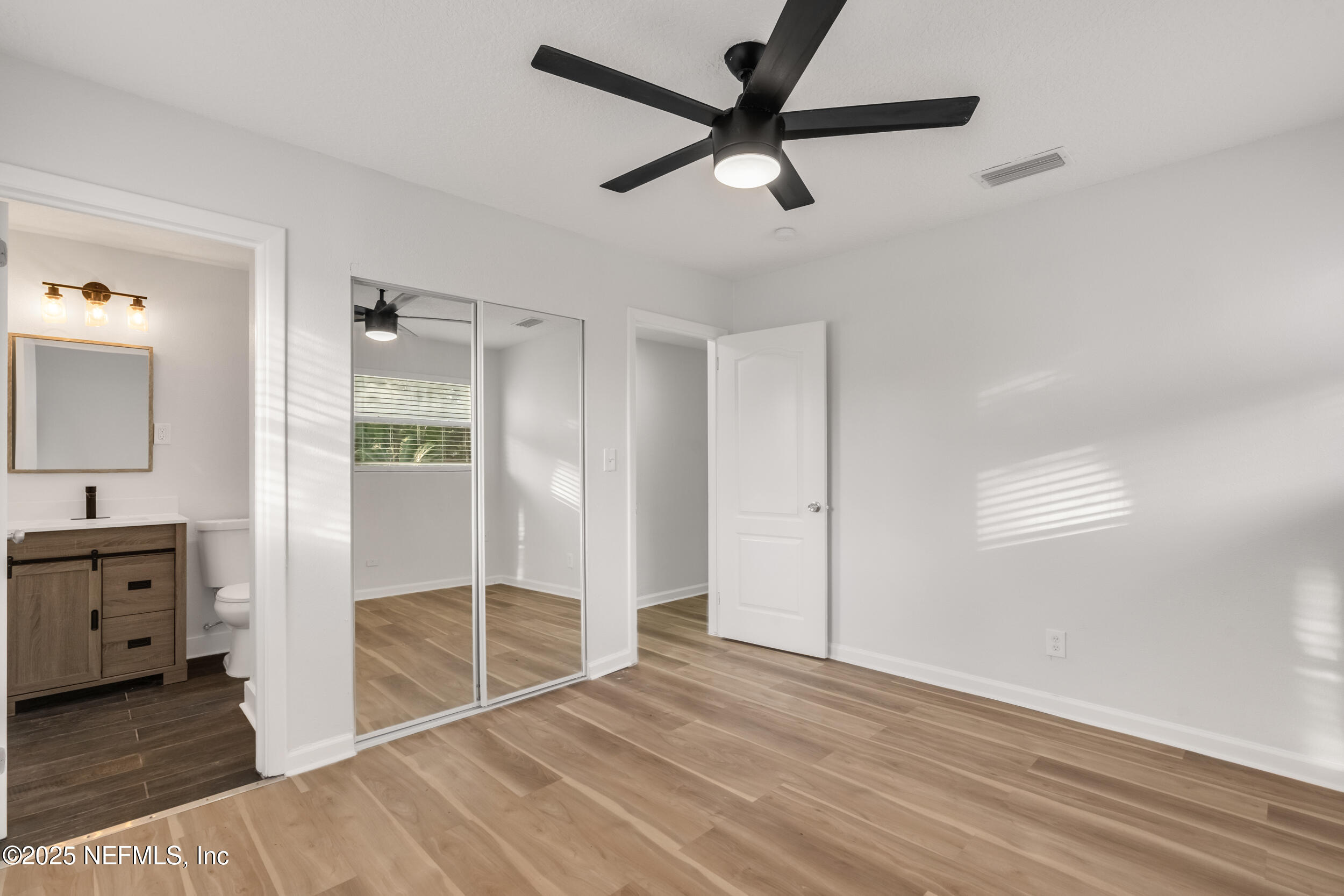 6904 Arques Road Jacksonville, FL 32205 - Photo 24 of 35 Primary Suite