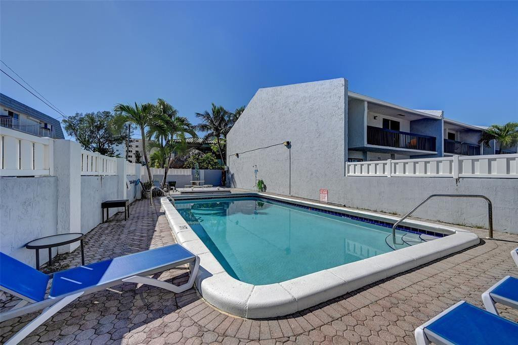 321 Jackson Street, Unit 5 Hollywood, FL 33019 - Photo 33 of 36 Photo 33