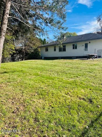 $279,900 | 1012 John Alden Lane, Rotterdam, NY 12306