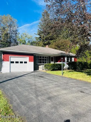 $279,900 | 1012 John Alden Lane, Rotterdam, NY 12306