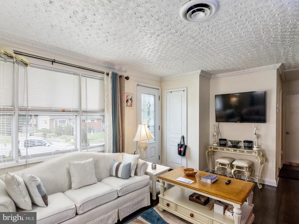 3817 Elmcroft Road Randallstown, MD 21133 - Photo 2 of 33 Gallery Image 2