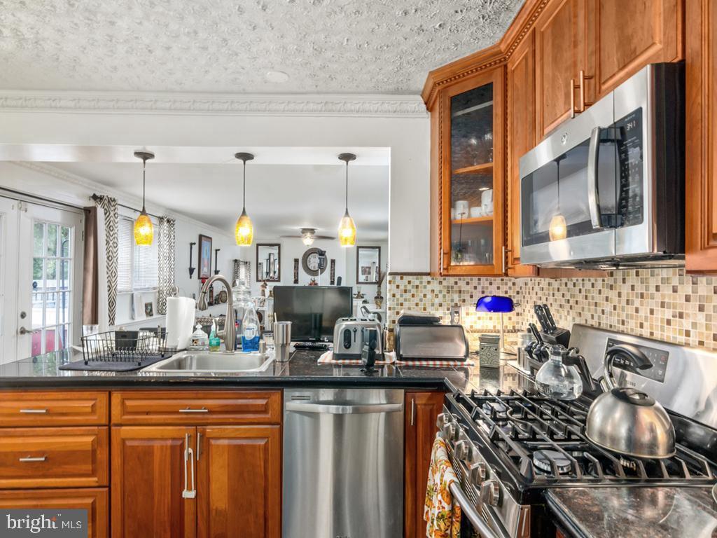 3817 Elmcroft Road Randallstown, MD 21133 - Photo 4 of 33 Gallery Image 4