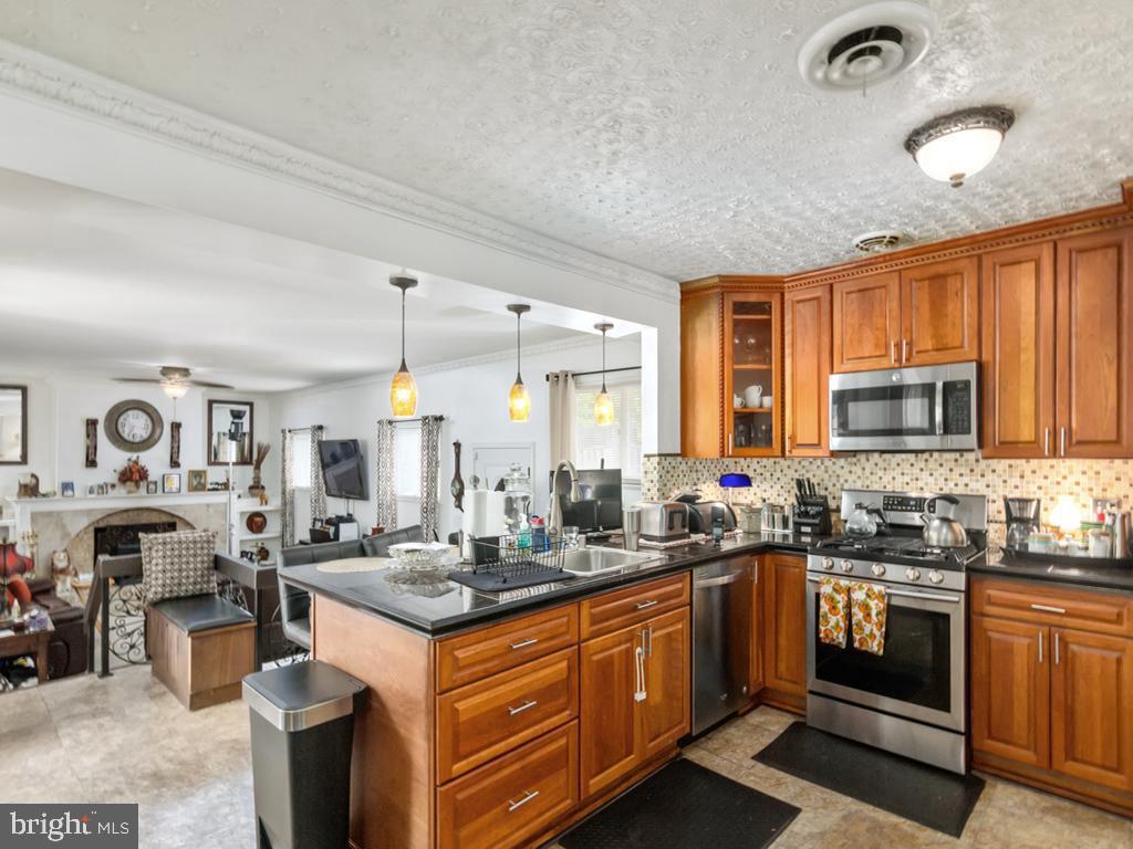 3817 Elmcroft Road Randallstown, MD 21133 - Photo 7 of 33 Gallery Image 7