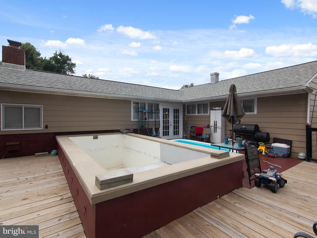 3817 Elmcroft Road Randallstown, MD 21133 - Photo 9 of 33 Gallery Image 9
