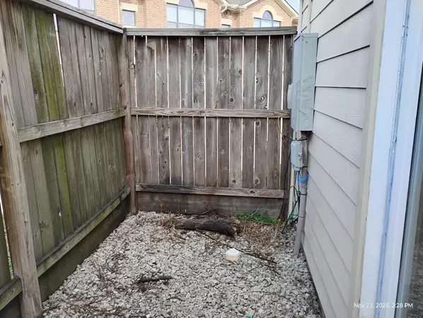 $1,600 | 5941 South Loop E Freeway, Unit 104, Houston, TX 77033