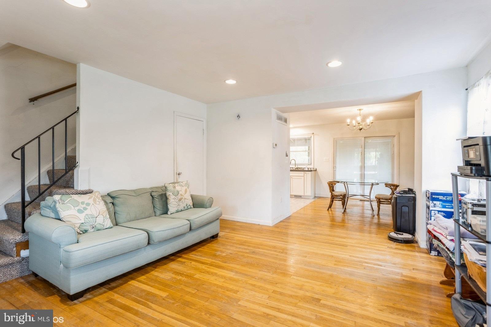 628 Mansfield Road Baltimore, MD 21221 - Photo 3 of 15 Gallery Image 3