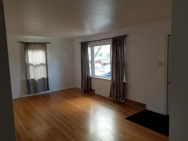 15035 Springfield Avenue Midlothian, IL 60445 - Photo 3 of 10