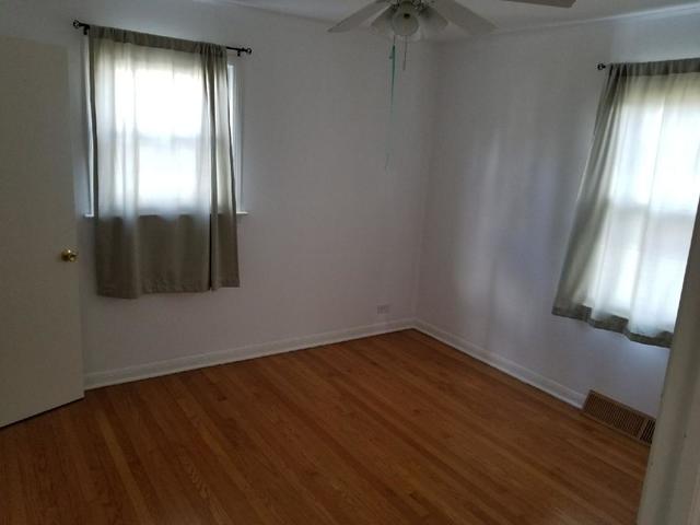 15035 Springfield Avenue Midlothian, IL 60445 - Photo 7 of 10