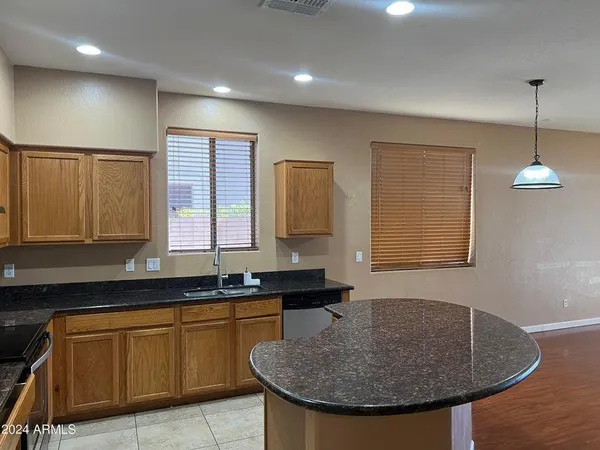 $1,950 | 7129 West Kings Avenue, Peoria, AZ 85382