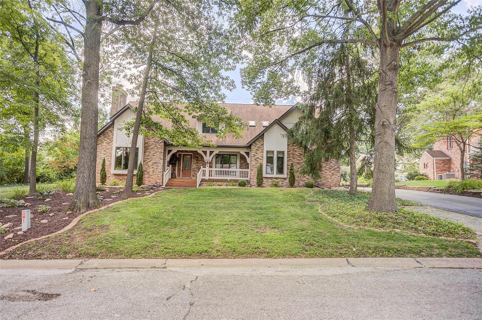 313 John Henry Road Belleville, IL 62220 - Photo 1 of 48 Gallery Image 1