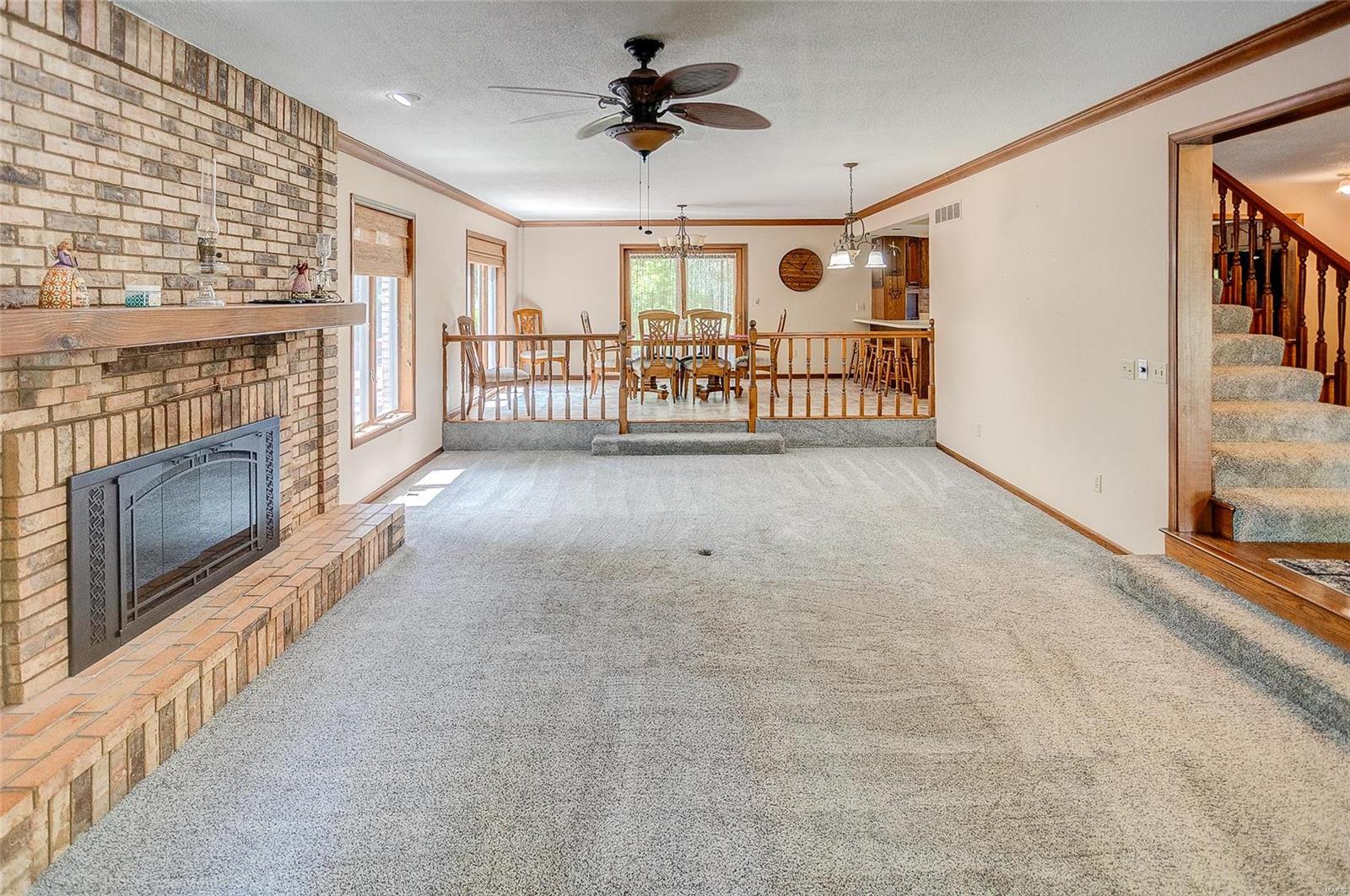 313 John Henry Road Belleville, IL 62220 - Photo 14 of 48 Gallery Image 14