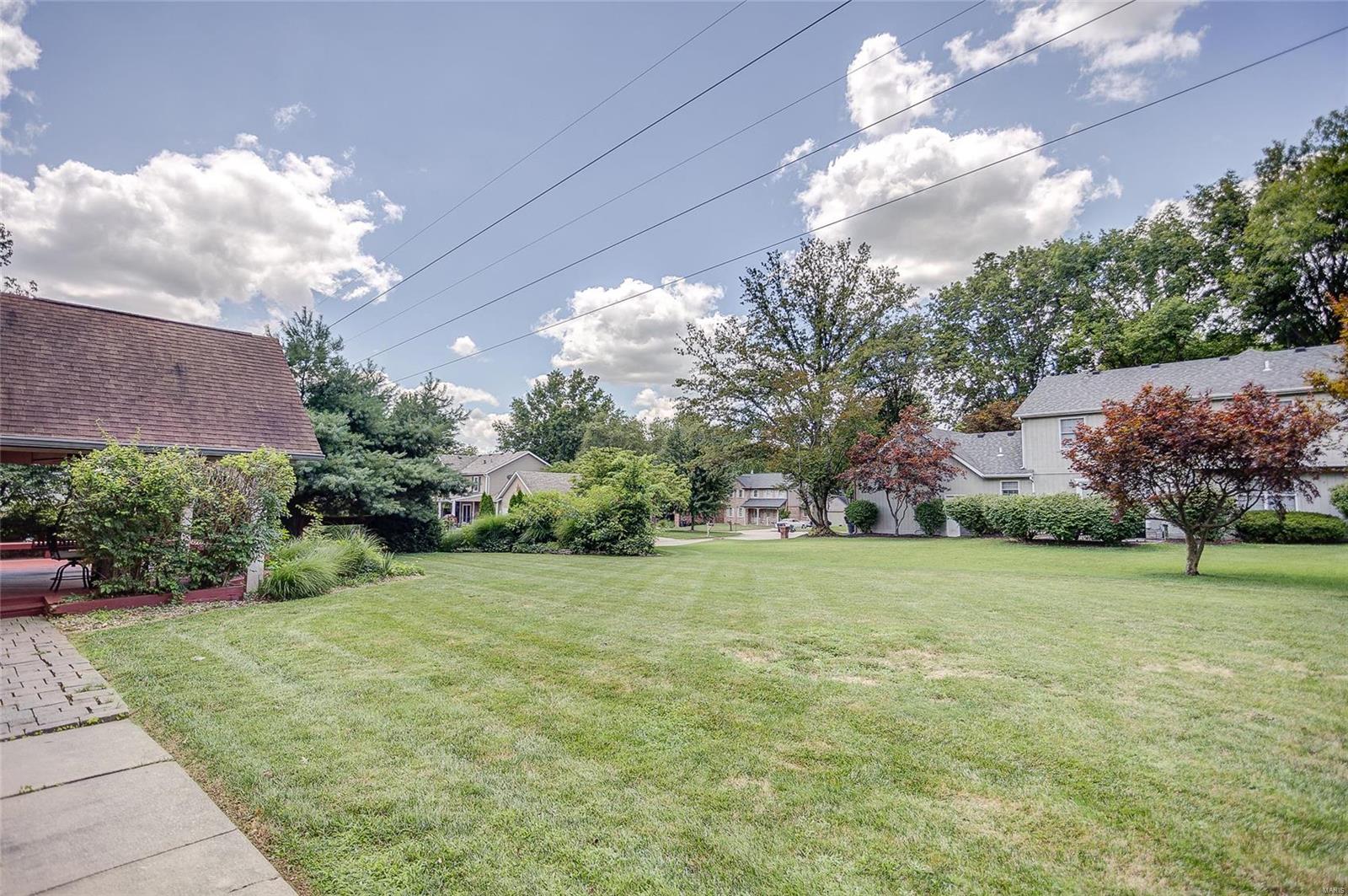 313 John Henry Road Belleville, IL 62220 - Photo 5 of 48 Gallery Image 5
