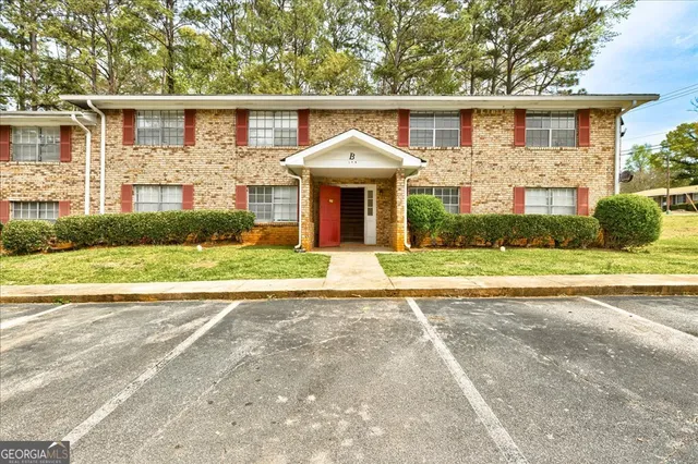 $1,050 | 111 West Burke Street, Unit B4, Stockbridge, GA 30281