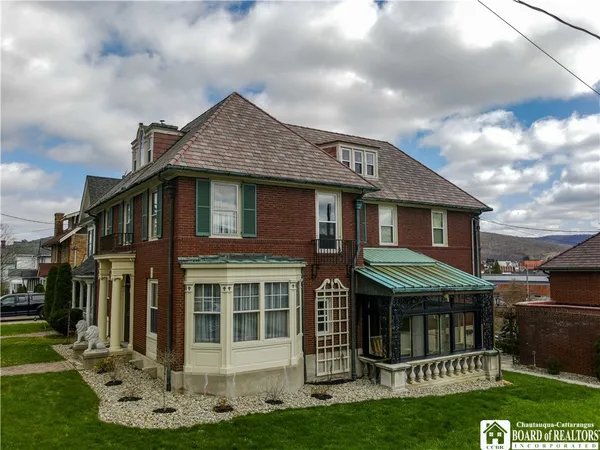 $399,000 | 25 School Street, Bradford, PA 16701