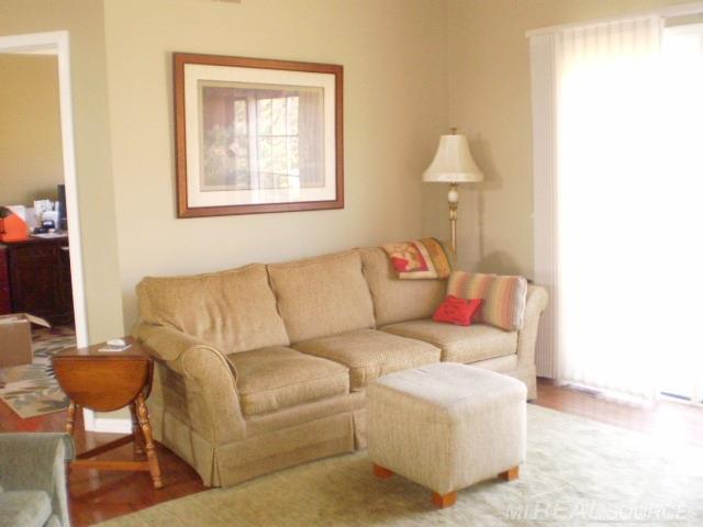 1923 Dunham Drive, Unit 90 Rochester, MI 48306 - Photo 7 of 27 Great Room 4