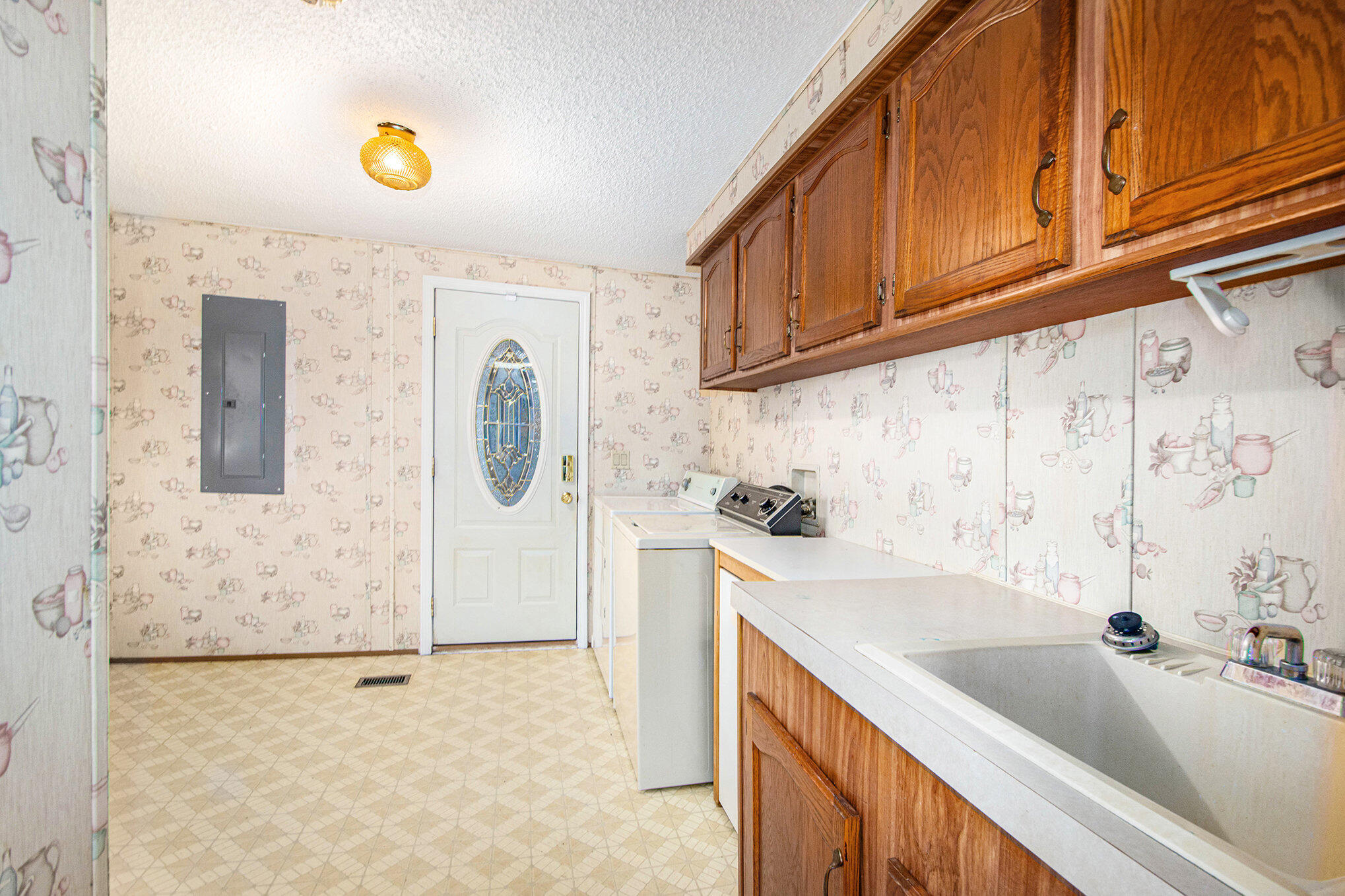 11980 Hanover Road Hanover, MI 49241 - Photo 2 of 26 Laundry